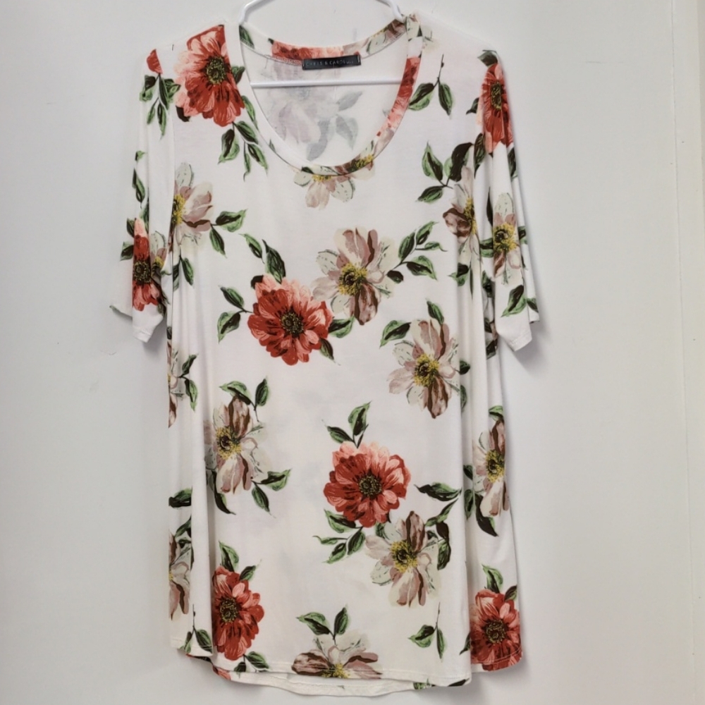 Spring summer stretch 2x magnolia top boutique Floral